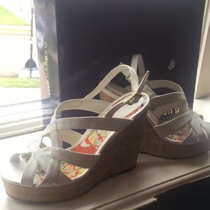 Madden girl white wedge sandal great condition